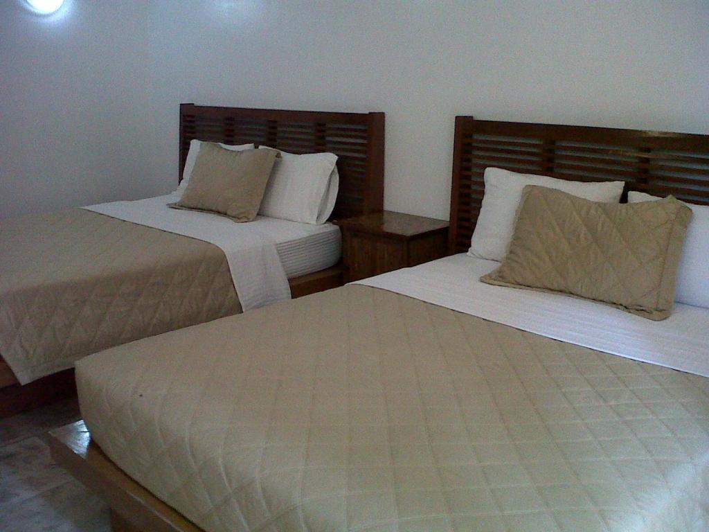 Beachcomber Resort Balabag  Zimmer foto